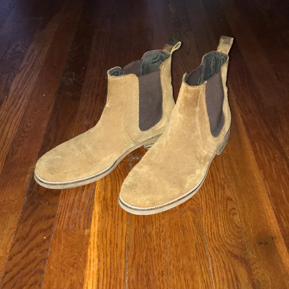 Denham Chelsea Boots - Walnut Suede Color SZ 9